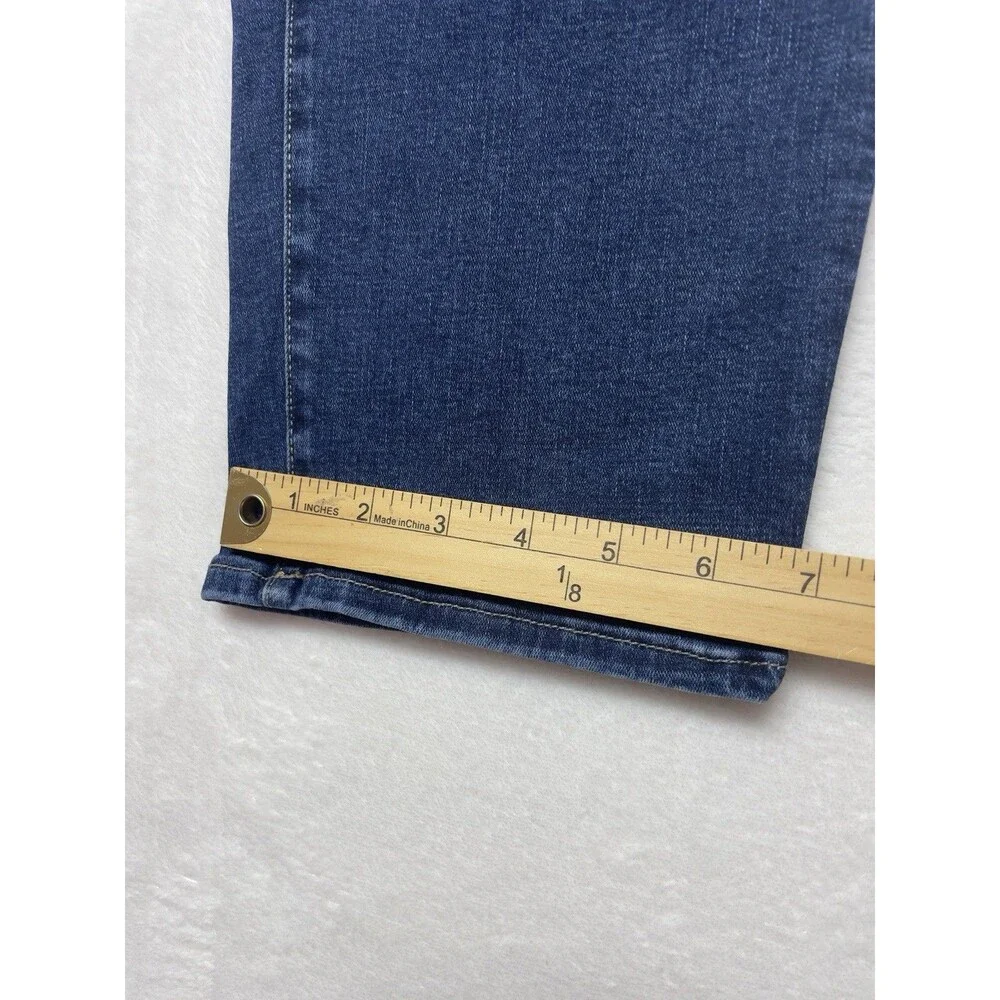 34 Heritage Champ Athletic Fit Men's Size 35x32 Stretch Blue Jeans